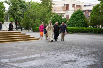 Duminica vindecării orbului din naştere la Catedrala arhiepiscopală din Galaţi – fotografia 33