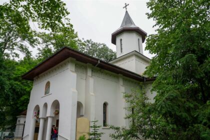 Revedere după trei decenii la Seminarul Teologic „Sf. Andrei“ din Galaţi – fotografia 1