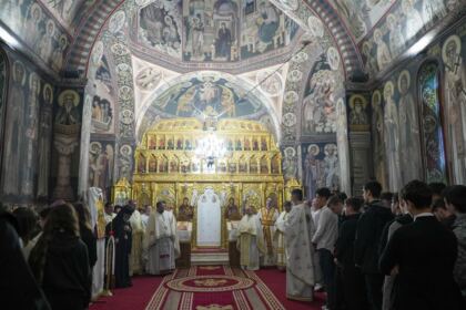 Revedere după trei decenii la Seminarul Teologic „Sf. Andrei“ din Galaţi – fotografia 40