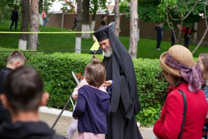 Activităţi de Ziua Internaţională a Copilului, la Aşezământul „Sf. Vasile cel Mare” – fotografia 42