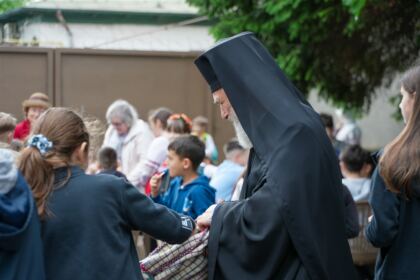 Activităţi de Ziua Internaţională a Copilului, la Aşezământul „Sf. Vasile cel Mare” – fotografia 50