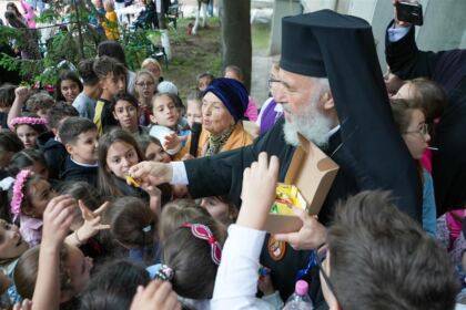 Activităţi de Ziua Internaţională a Copilului, la Aşezământul „Sf. Vasile cel Mare” – fotografia 59