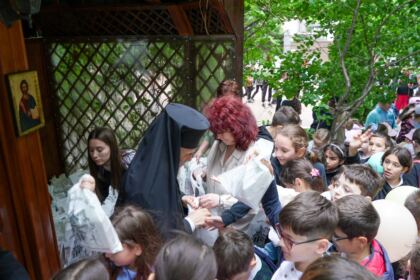 Activităţi de Ziua Internaţională a Copilului, la Aşezământul „Sf. Vasile cel Mare” – fotografia 70
