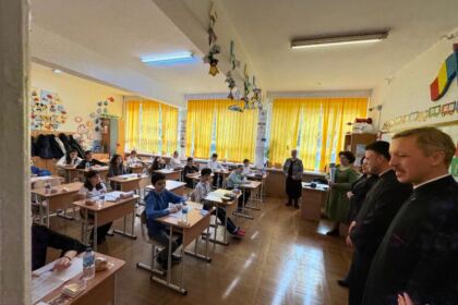 Etapa judeţeană a Olimpiadei de Religie în Galaţi şi Brăila – fotografia 2