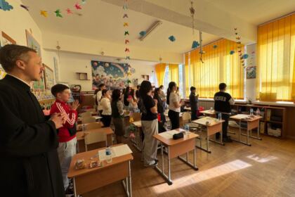 Etapa judeţeană a Olimpiadei de Religie în Galaţi şi Brăila – fotografia 13