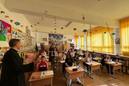Etapa judeţeană a Olimpiadei de Religie în Galaţi şi Brăila – fotografia 22