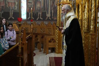 Etapa judeţeană a Olimpiadei de Religie în Galaţi şi Brăila – fotografia 1