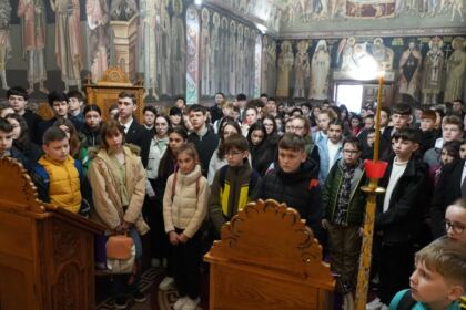 Etapa judeţeană a Olimpiadei de Religie în Galaţi şi Brăila – fotografia 15