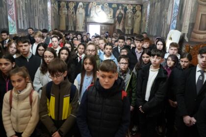 Etapa judeţeană a Olimpiadei de Religie în Galaţi şi Brăila – fotografia 16