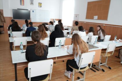 Etapa judeţeană a Olimpiadei de Religie în Galaţi şi Brăila – fotografia 48