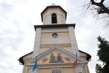 Rugăciune, filantropie şi bucurie duhovnicească la sărbătoarea Bunei Vestiri în Arhiepiscopia Dunării de Jos – fotografia 1