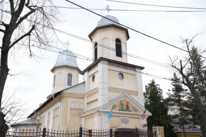 Rugăciune, filantropie şi bucurie duhovnicească la sărbătoarea Bunei Vestiri în Arhiepiscopia Dunării de Jos – fotografia 3