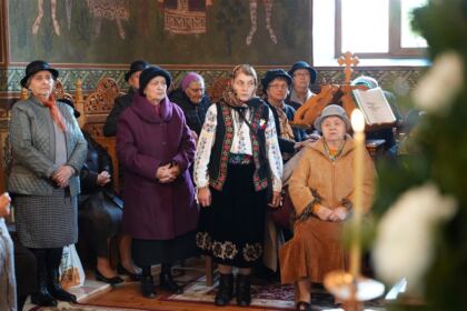 Rugăciune, filantropie şi bucurie duhovnicească la sărbătoarea Bunei Vestiri în Arhiepiscopia Dunării de Jos – fotografia 39