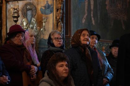 Rugăciune, filantropie şi bucurie duhovnicească la sărbătoarea Bunei Vestiri în Arhiepiscopia Dunării de Jos – fotografia 45
