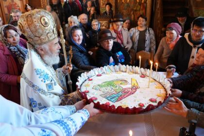 Rugăciune, filantropie şi bucurie duhovnicească la sărbătoarea Bunei Vestiri în Arhiepiscopia Dunării de Jos – fotografia 59