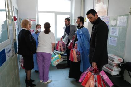 Rugăciune, filantropie şi bucurie duhovnicească la sărbătoarea Bunei Vestiri în Arhiepiscopia Dunării de Jos – fotografia 79