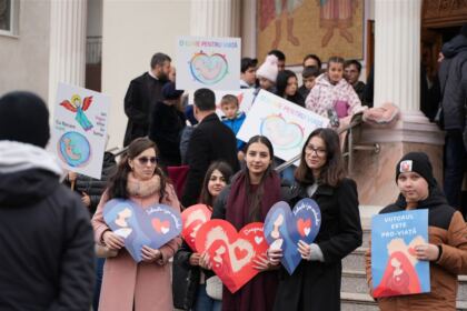 Ediţia a 15-a a „Marşului pentru viaţă“ în Arhiepiscopia Dunării de Jos – fotografia 6