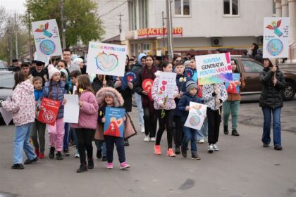 Ediţia a 15-a a „Marşului pentru viaţă“ în Arhiepiscopia Dunării de Jos – fotografia 7