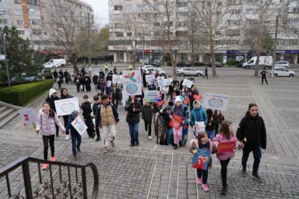 Ediţia a 15-a a „Marşului pentru viaţă“ în Arhiepiscopia Dunării de Jos – fotografia 22