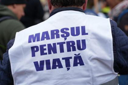 Ediţia a 15-a a „Marşului pentru viaţă“ în Arhiepiscopia Dunării de Jos – fotografia 3