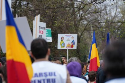 Ediţia a 15-a a „Marşului pentru viaţă“ în Arhiepiscopia Dunării de Jos – fotografia 4