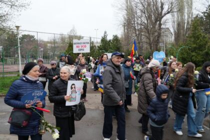 Ediţia a 15-a a „Marşului pentru viaţă“ în Arhiepiscopia Dunării de Jos – fotografia 13