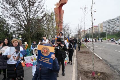 Ediţia a 15-a a „Marşului pentru viaţă“ în Arhiepiscopia Dunării de Jos – fotografia 19