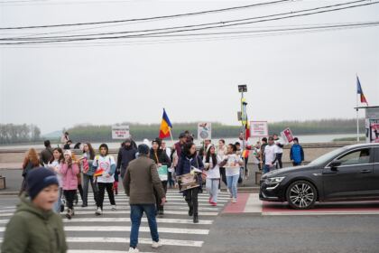 Ediţia a 15-a a „Marşului pentru viaţă“ în Arhiepiscopia Dunării de Jos – fotografia 35