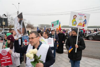 Ediţia a 15-a a „Marşului pentru viaţă“ în Arhiepiscopia Dunării de Jos – fotografia 37