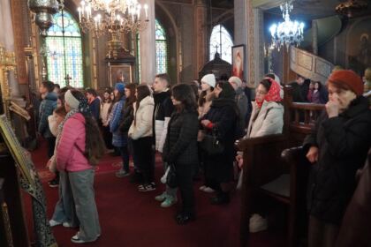 Olimpiada interdisciplinară „Cultură şi spiritualitate românească“ în Arhiepiscopia Dunării de Jos – fotografia 6