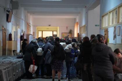 Olimpiada interdisciplinară „Cultură şi spiritualitate românească“ în Arhiepiscopia Dunării de Jos – fotografia 13