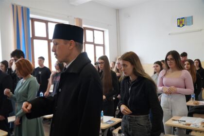 Olimpiada interdisciplinară „Cultură şi spiritualitate românească“ în Arhiepiscopia Dunării de Jos – fotografia 14
