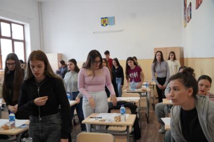 Olimpiada interdisciplinară „Cultură şi spiritualitate românească“ în Arhiepiscopia Dunării de Jos – fotografia 15