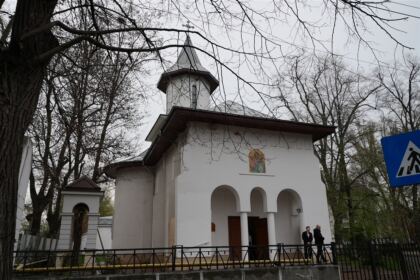 Olimpiada interdisciplinară „Cultură şi spiritualitate românească“ în Arhiepiscopia Dunării de Jos – fotografia 1