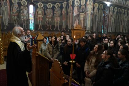 Olimpiada interdisciplinară „Cultură şi spiritualitate românească“ în Arhiepiscopia Dunării de Jos – fotografia 22