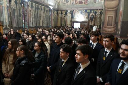 Olimpiada interdisciplinară „Cultură şi spiritualitate românească“ în Arhiepiscopia Dunării de Jos – fotografia 23