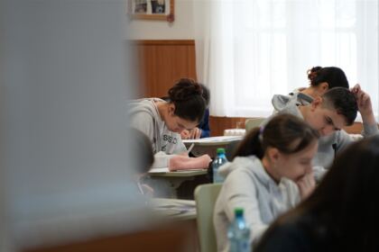 Olimpiada interdisciplinară „Cultură şi spiritualitate românească“ în Arhiepiscopia Dunării de Jos – fotografia 36
