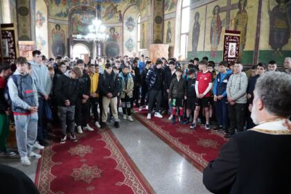 Ediţia a 10-a a Campionatului şcolar de fotbal „Tinereţe şi credinţă” – fotografia 3