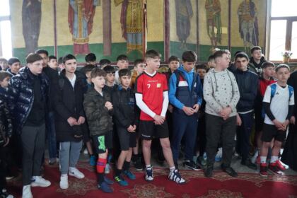 Ediţia a 10-a a Campionatului şcolar de fotbal „Tinereţe şi credinţă” – fotografia 6