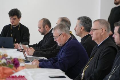 Continuarea lucrărilor întrunirii Colegiului Decanilor Facultăților de Teologie din Patriarhia Română – fotografia 5