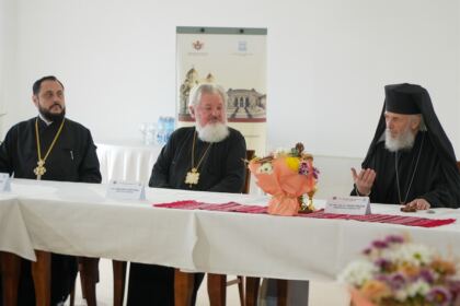 Continuarea lucrărilor întrunirii Colegiului Decanilor Facultăților de Teologie din Patriarhia Română – fotografia 6