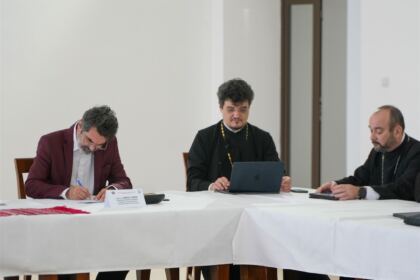 Continuarea lucrărilor întrunirii Colegiului Decanilor Facultăților de Teologie din Patriarhia Română – fotografia 8