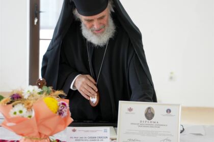 Continuarea lucrărilor întrunirii Colegiului Decanilor Facultăților de Teologie din Patriarhia Română – fotografia 16