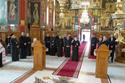 Continuarea lucrărilor întrunirii Colegiului Decanilor Facultăților de Teologie din Patriarhia Română – fotografia 34