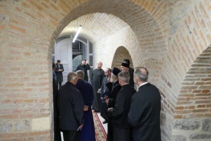 Continuarea lucrărilor întrunirii Colegiului Decanilor Facultăților de Teologie din Patriarhia Română – fotografia 58