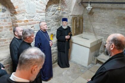 Continuarea lucrărilor întrunirii Colegiului Decanilor Facultăților de Teologie din Patriarhia Română – fotografia 61