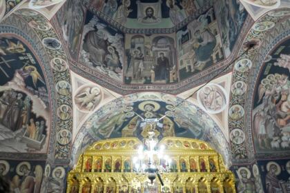 Simpozion interseminarial şi expoziţie la Muzeul eparhial din Galaţi – fotografia 3