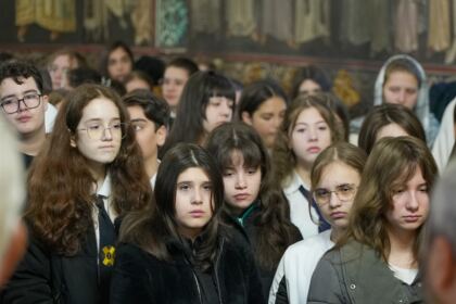 Simpozion interseminarial şi expoziţie la Muzeul eparhial din Galaţi – fotografia 7
