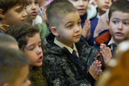 Simpozion interseminarial şi expoziţie la Muzeul eparhial din Galaţi – fotografia 16