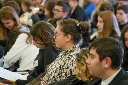 Simpozion interseminarial şi expoziţie la Muzeul eparhial din Galaţi – fotografia 37